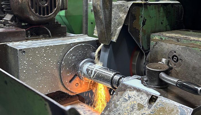 Specialized in Cylindrical Grinding